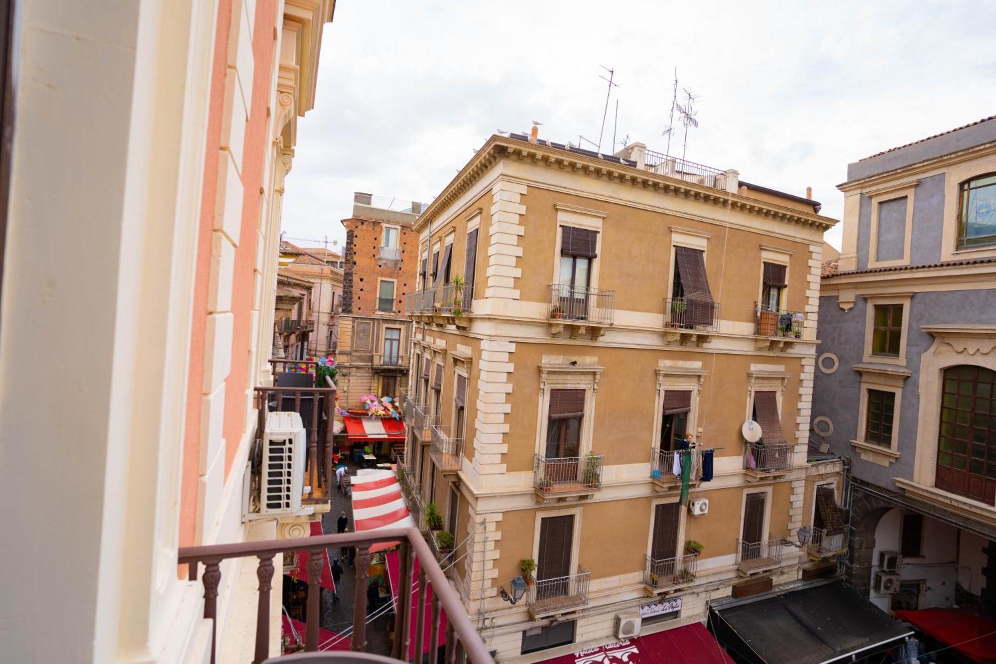 Sicily In Home Centro Catania Pescheria Exterior photo