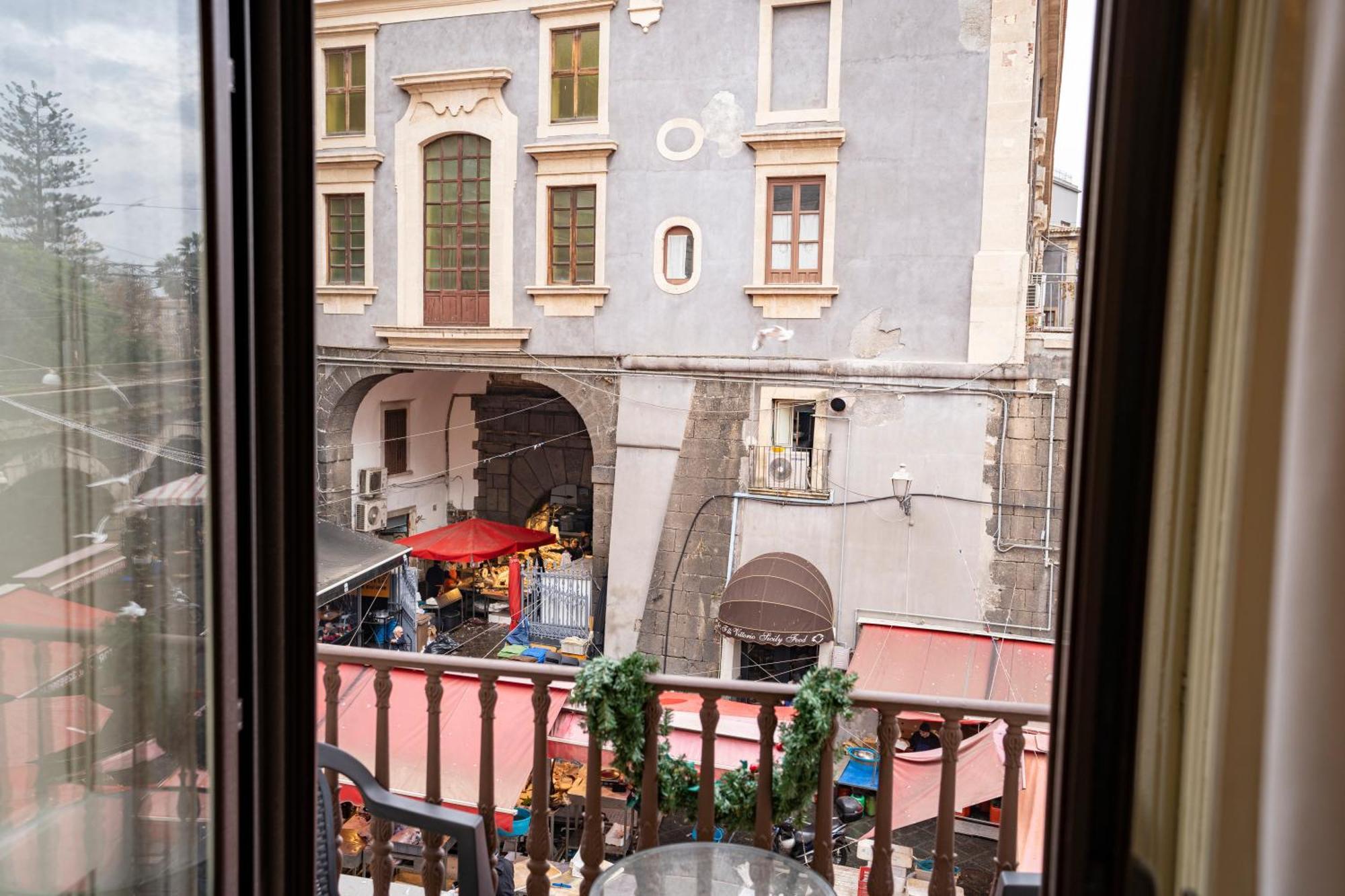 Sicily In Home Centro Catania Pescheria Exterior photo